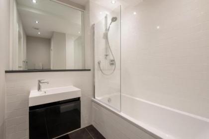Luxury apartment Stafford Street - image 17