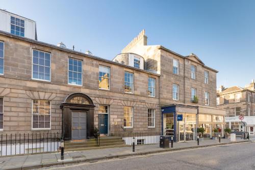 Luxury apartment Stafford Street - image 2