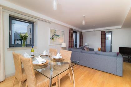 Royal Mile 2 Bedroom Apartment - image 19