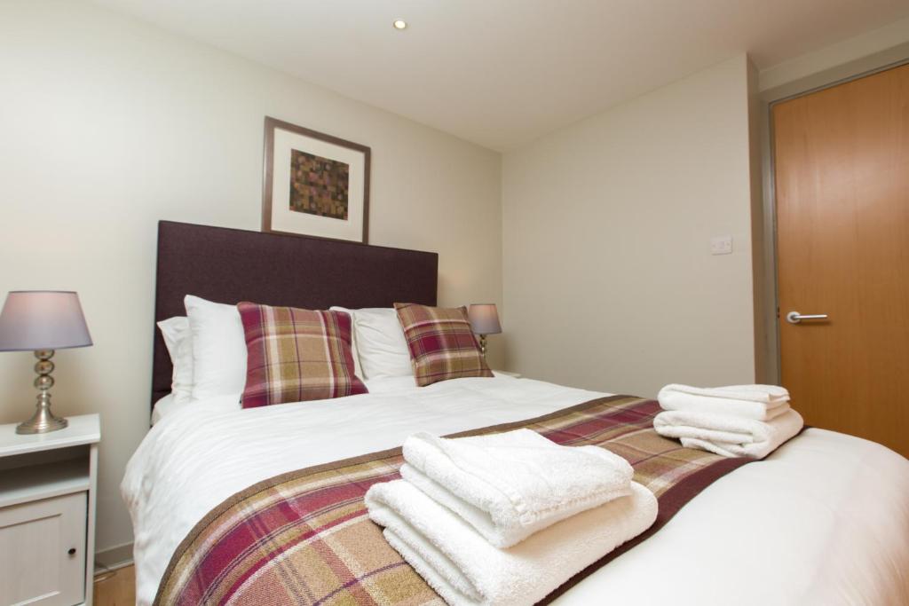 Royal Mile 2 Bedroom Apartment - image 5