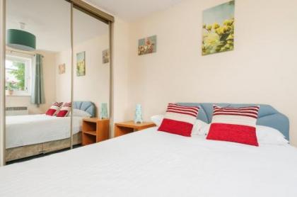 Polwarth Apartment - image 5