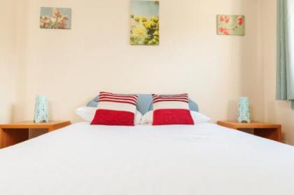 Polwarth Apartment - image 6