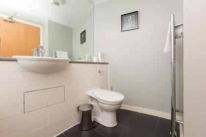 Bright and Stylish Apartment - Old Town - image 5