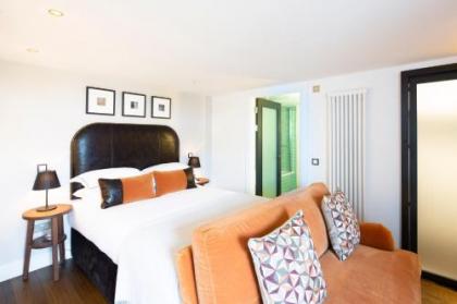 Cheval The Edinburgh Grand - image 12