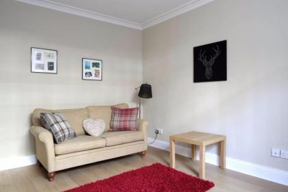 Central New Town Flat 10 mins from Princes Street Sleeps 2 - image 1
