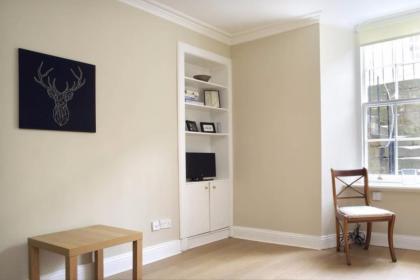 Central New Town Flat 10 mins from Princes Street Sleeps 2 - image 4