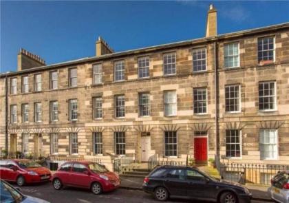 Central New Town Flat 10 mins from Princes Street Sleeps 2 - image 8