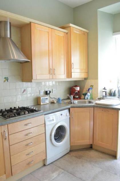 Traditional Georgian Flat in New Town - image 9