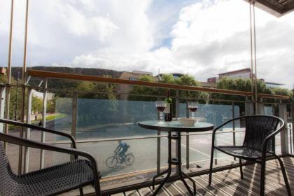2 Bedroom Flat in Holyrood Area Accommodates 6 - image 8