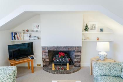 Sophisticated Edinburgh Apartment in City Centre - image 14