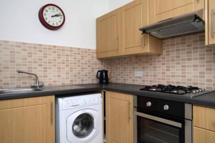 2 Bedroom Bruntsfield Apartment Sleeps 4 - image 14