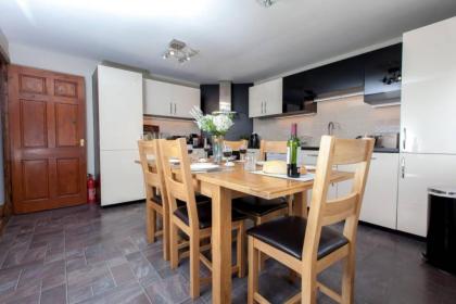 Blackfriars Residence - Beautiful Home - image 19