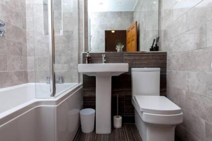 Blackfriars Residence - Beautiful Home - image 3
