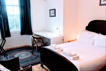 Traditional Apartment oer the Meadows - image 11
