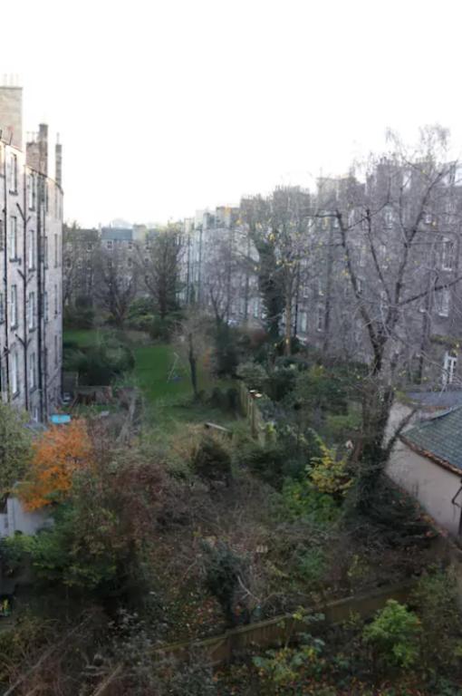 Traditional Apartment oer the Meadows - image 2