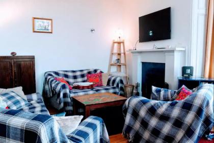 Traditional Apartment oer the Meadows - image 8
