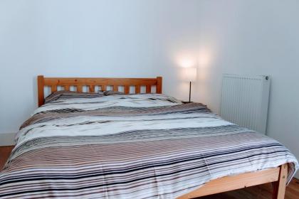 Penthouse in Edinburgh Sculpture Workshop Sleeps 2 - image 2