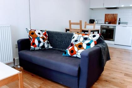 Penthouse in Edinburgh Sculpture Workshop Sleeps 2 - image 4