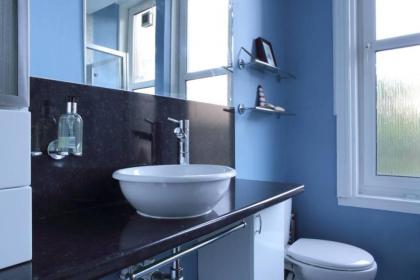 Central and Spacious 2 Bedroom Flat With Garden - image 18