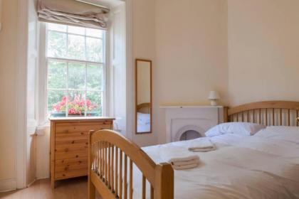 1-Bed Home on Charming St Stephen Street - image 10