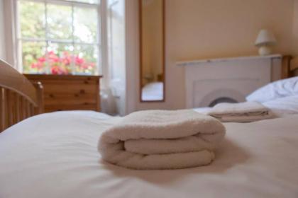 1-Bed Home on Charming St Stephen Street - image 11