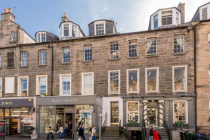 Central 3 Bedroom Flat Accommodates 6 - image 10