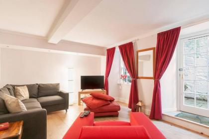 1 Bedroom Georgian Flat Sleeps 4 in New Town - image 10