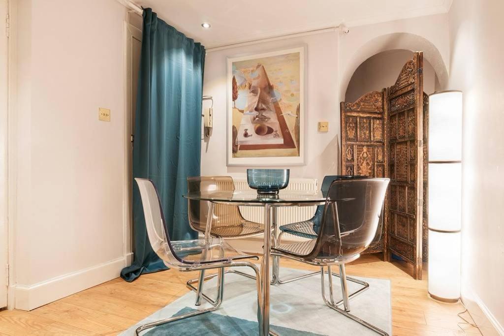 1 Bedroom Georgian Flat Sleeps 4 in New Town - image 5