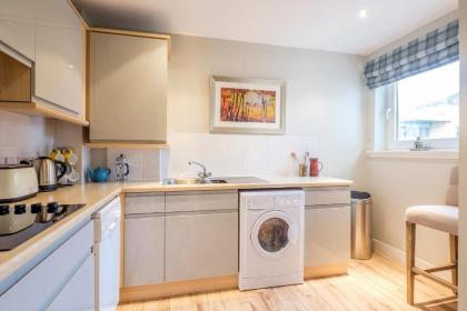 The Botanist Apartment Edinburgh Old Town 2 Bedroom Lift Parking previously The Parkgate Residence - image 13