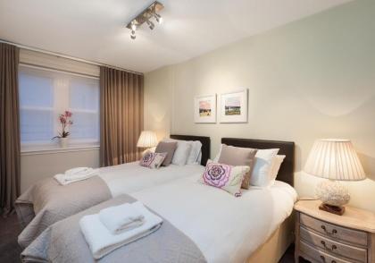 The Botanist Apartment Edinburgh Old Town 2 Bedroom Lift Parking previously The Parkgate Residence - image 9