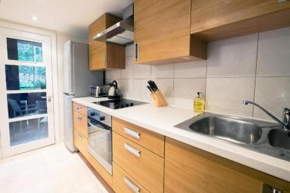The Malt Kiln Apartment Edinburgh Old Town 3 Bedroom Parking previously McDonald Residence - image 9