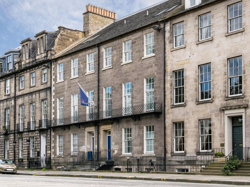 Travelodge Edinburgh Central Queen Street - main image