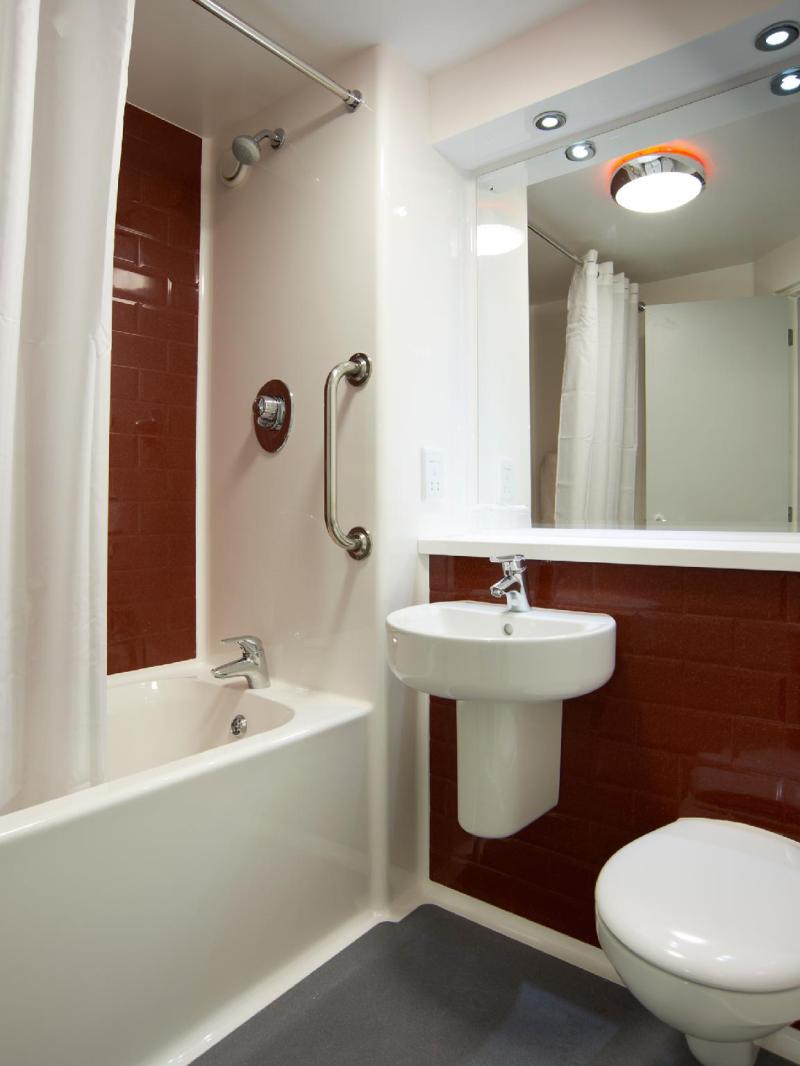 Travelodge Edinburgh Central Queen Street - image 4