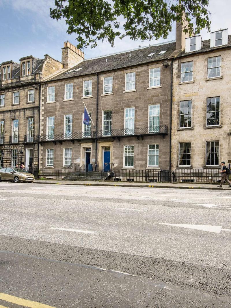 Travelodge Edinburgh Central Queen Street - image 6