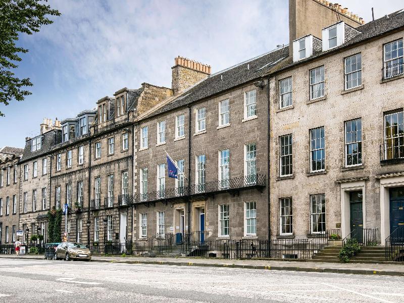 Travelodge Edinburgh Central Queen Street - image 7
