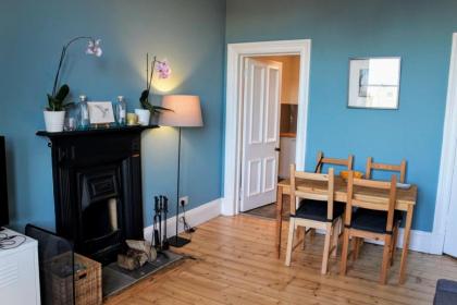 Bright Modern Arthurs Seat 2 Bedroom Apartment - image 15