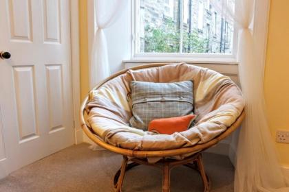 Bright Modern Arthurs Seat 2 Bedroom Apartment - image 18