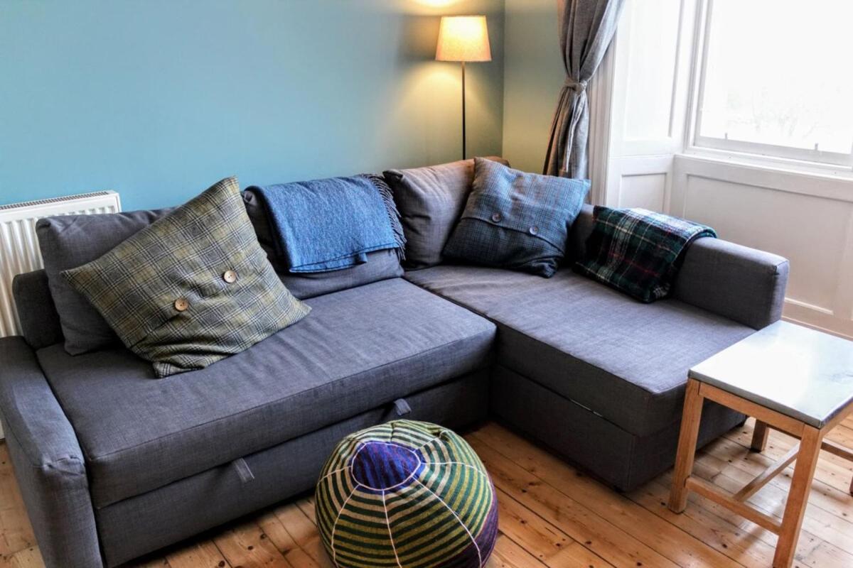 Bright Modern Arthurs Seat 2 Bedroom Apartment - image 7