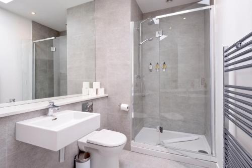 Destiny Scotland Apartments at Canning Street Lane - image 2