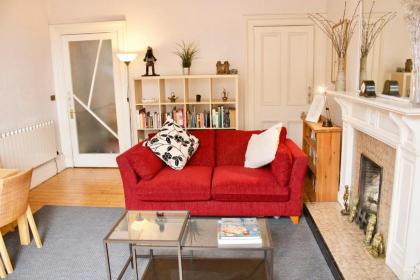 Classic Edinburgh Flat in the heart of Morningside - image 14