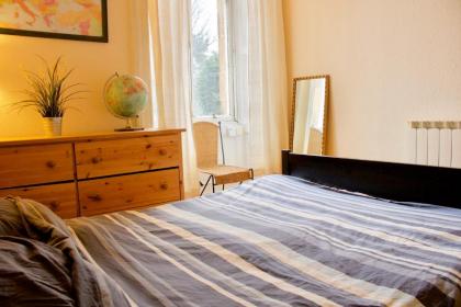 Classic Edinburgh Flat in the heart of Morningside - image 18