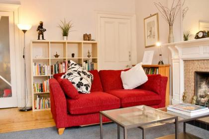 Classic Edinburgh Flat in the heart of Morningside - image 19