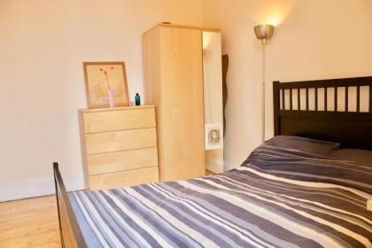 Classic Edinburgh Flat in the heart of Morningside - image 5