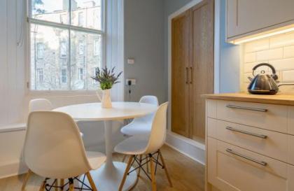 Edinburgh Serviced Apartment - image 11