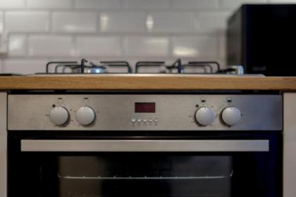 Edinburgh Serviced Apartment - image 14