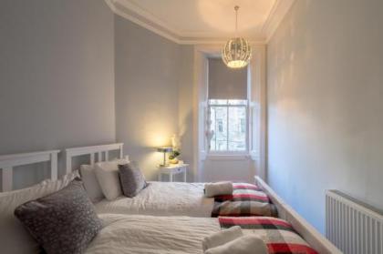 Edinburgh Serviced Apartment - image 16