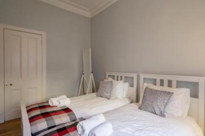 Edinburgh Serviced Apartment - image 17