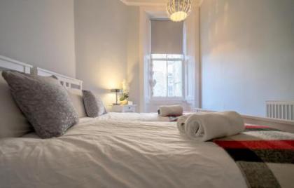 Edinburgh Serviced Apartment - image 18