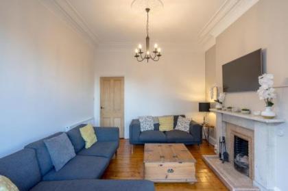 Edinburgh Serviced Apartment - image 3