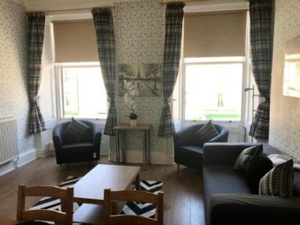 233 Leith Apartment - image 1